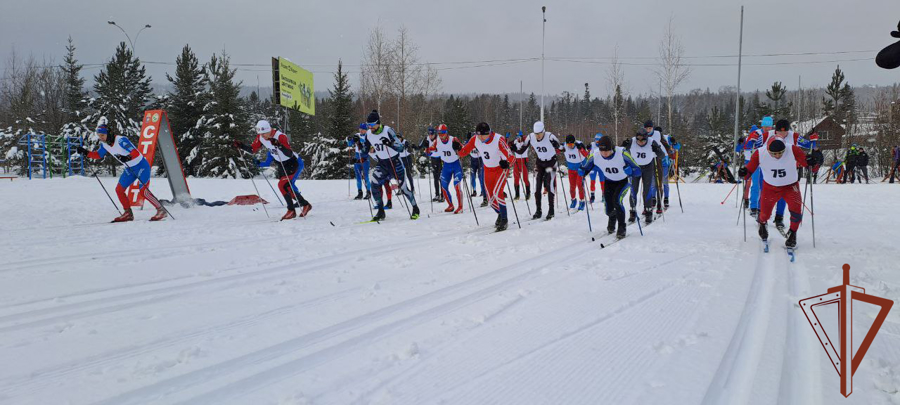 В Уральском округе Росгвардии завершился чемпионат по лыжным гонкам и служебному двоеборью 