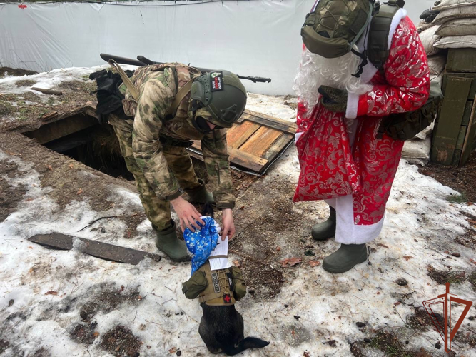 В Центральной России проходит акция Росгвардии «Дед Мороз специального назначения»