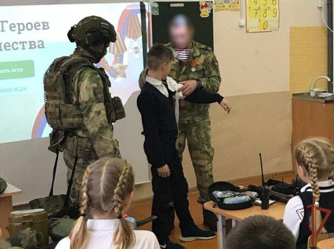 Патриотические мероприятия Росгвардии ко Дню Героев Отечества состоялись на Урале (видео)
