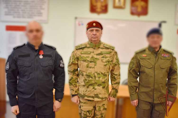Росгвардейцам - участникам СВО в Сыктывкаре вручены госнаграды