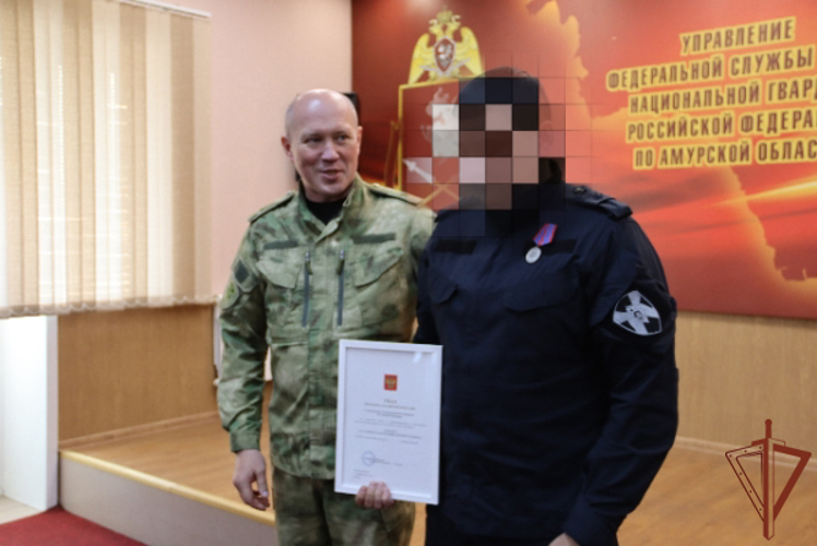  Росгвардейцам вручили государственные награды в Амурской области