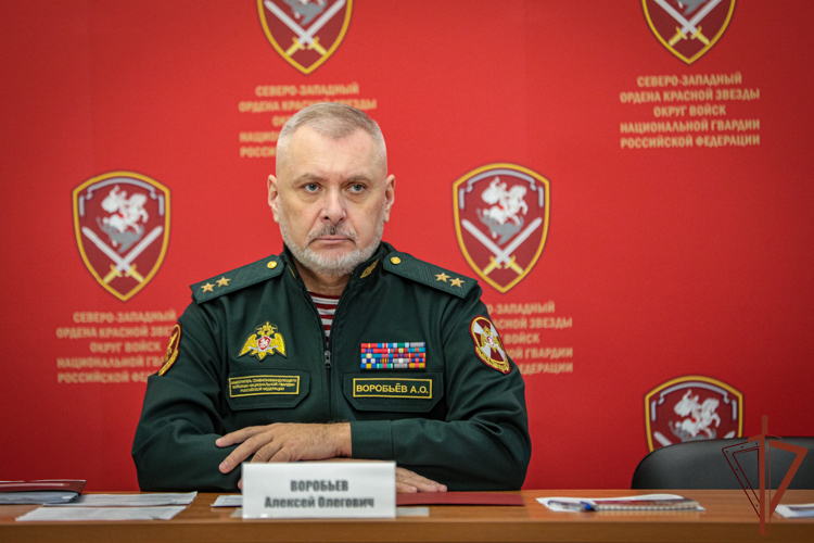Генерал-лейтенант Алексей Воробьев вручил награды росгвардейцам в Санкт-Петербурге (видео)