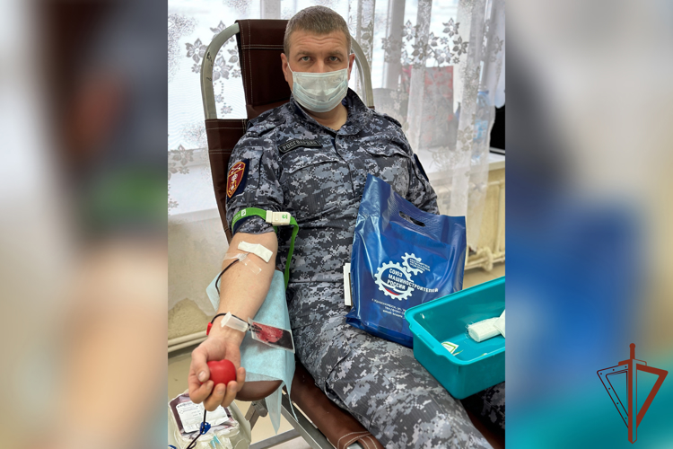 Росгвардейцы пополнили банк донорской крови в Красноярске