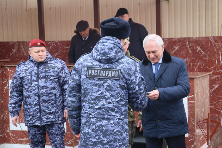 Ключи от новых автомобилей вручили росгвардейцам в Кабардино-Балкарии