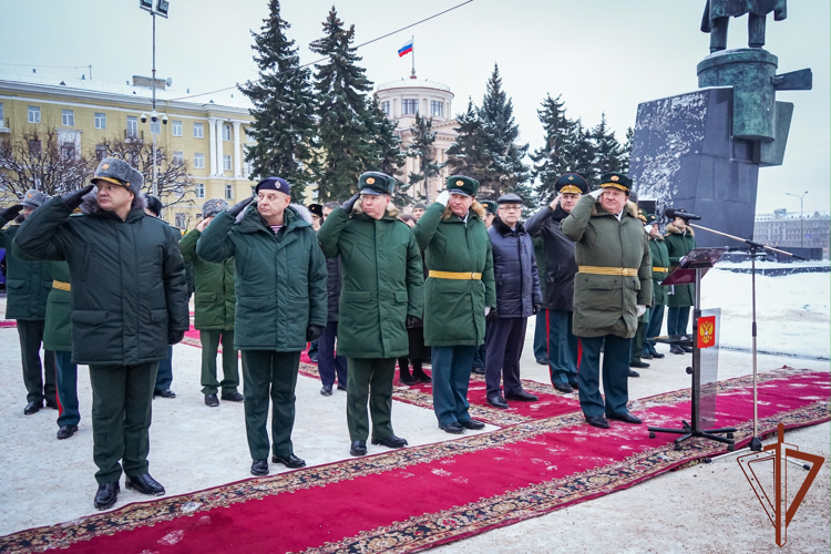 Дипломы об окончании Михайловской военной артиллерийской академии вручены офицерам Росгвардии в Санкт-Петербурге