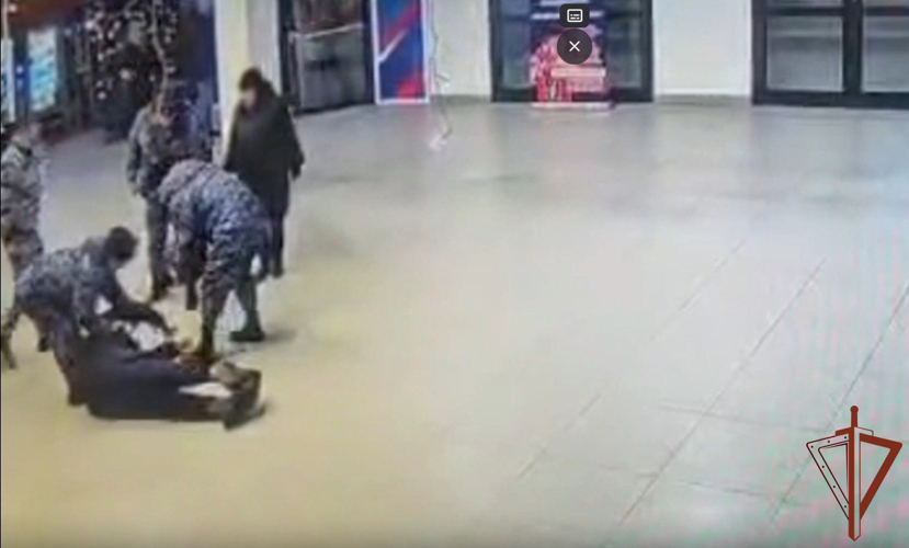 В Красногорске росгвардейцы оказали доврачебную помощь почувствовавшему недомогание мужчине