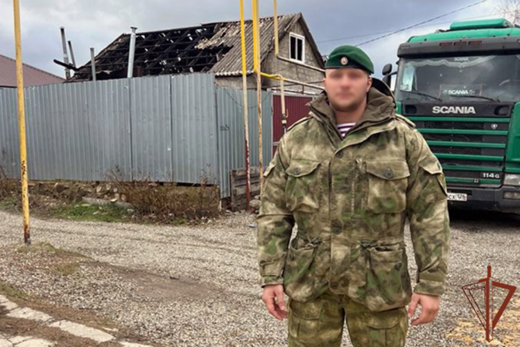 Росгвардеец спас жизнь ребенку на пожаре в Ставрополье