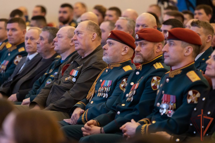 Генерал-лейтенант Алексей Воробьев вручил награды спецназовцам в день 46-летия Центра специального назначения «Витязь» (видео)