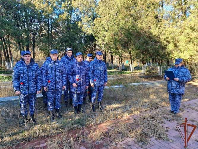 Росгвардейцы почтили память Неизвестного солдата на Северном Кавказе