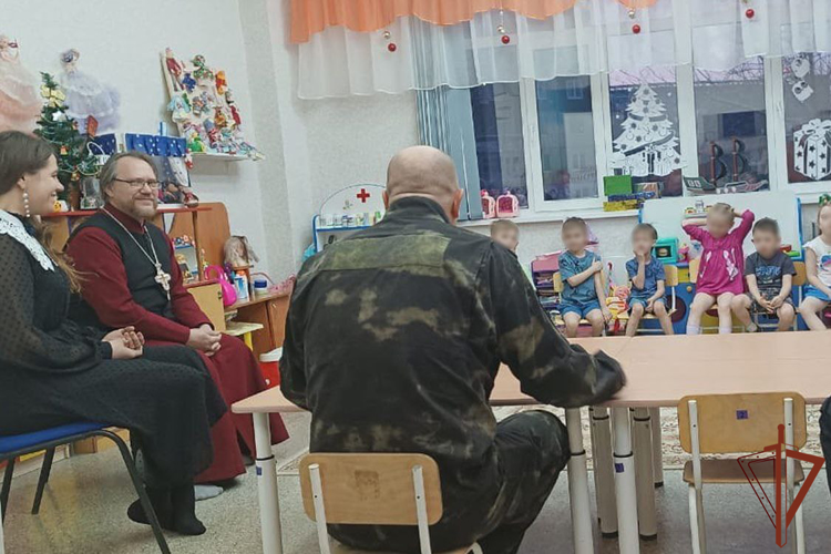 Росгвардейцы исполнили мечту юного жителя Кемерово