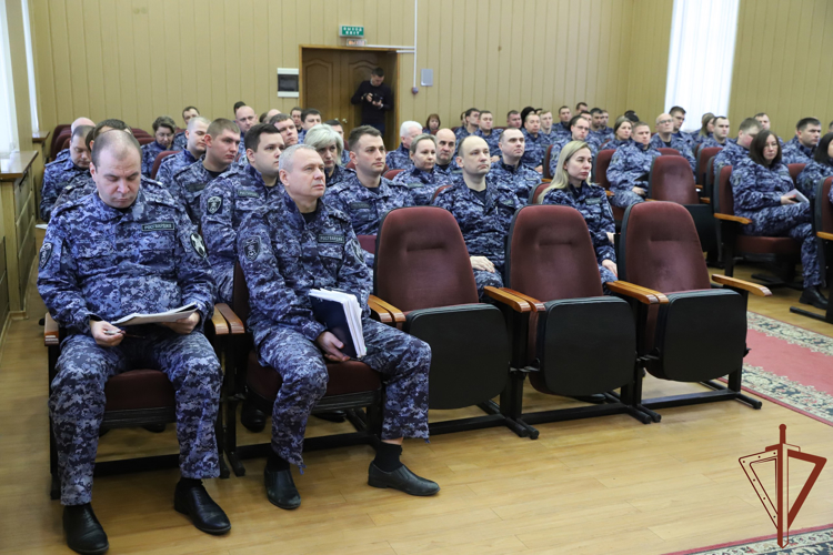 Депутат Мосгордумы провел в столичном главке Росгвардии круглый стол