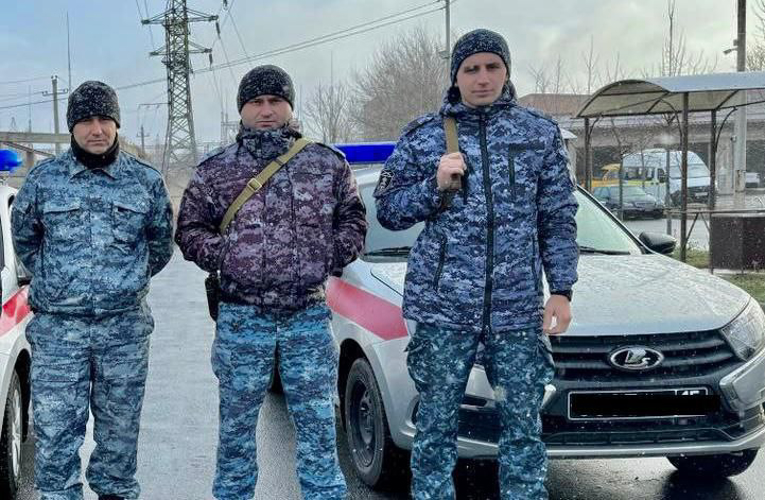 Патруль Росгвардии оказал помощь пострадавшим в ДТП во Владикавказе 