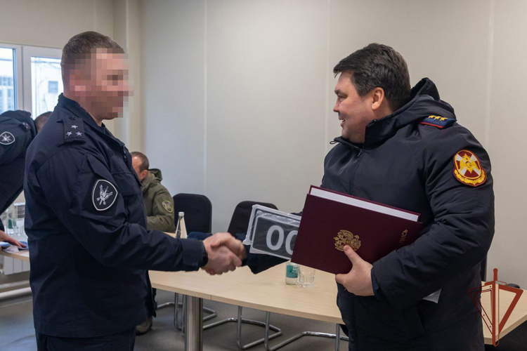 Генерал-полковник Владислав Ершов и генерал-полковник полиции Сергей Лебедев передали служебные автомобили и вручили награды сотрудникам СОБР «Рысь» Росгвардии (видео)