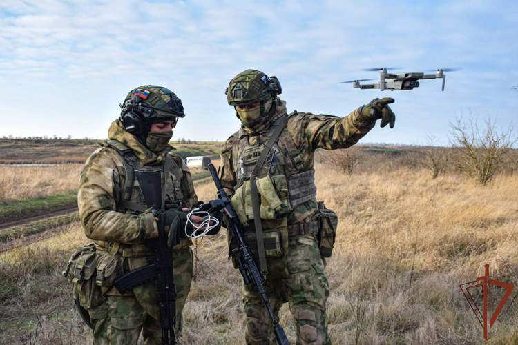 Девушка-кинолог обнаружила несколько тайников с боеприпасами в зоне СВО (видео)