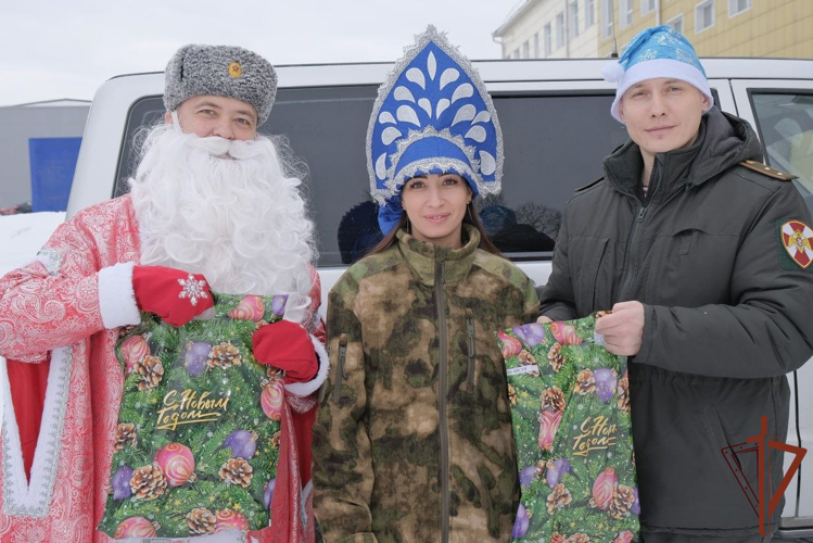 Новогодние мероприятия для детей в рамках ведомственной акции «Дед Мороз специального назначения» состоялись в Сибири