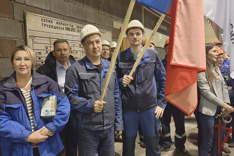 Рабочие Кузбасса поддержали росгвардейцев-участников СВО