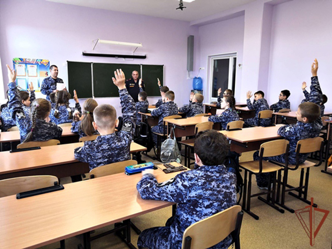 Росгвардейцы Восточного округа приняли участие в мероприятиях, посвященных Дню Конституции России 