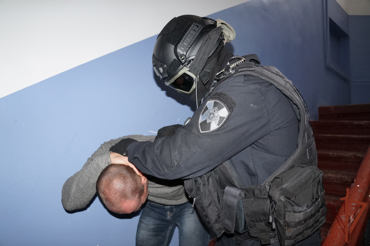 Спецназ Росгвардии задержал подозреваемого в размещении в Интернете запрещенной информации в Приангарье