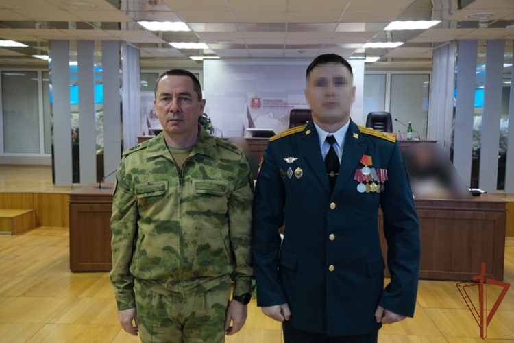 Военнослужащие Уральского округа Росгвардии удостоены государственных наград