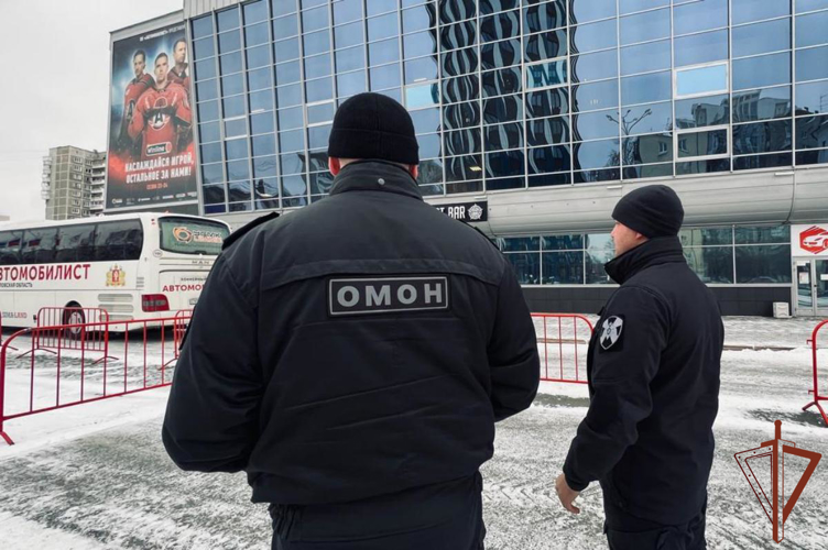 Росгвардия обеспечила безопасность на матче Континентальной хоккейной лиги в Екатеринбурге