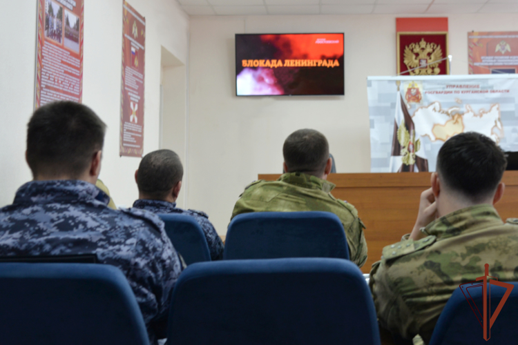 Росгвардейцы почтили память защитников и жителей блокадного Ленинграда на Урале