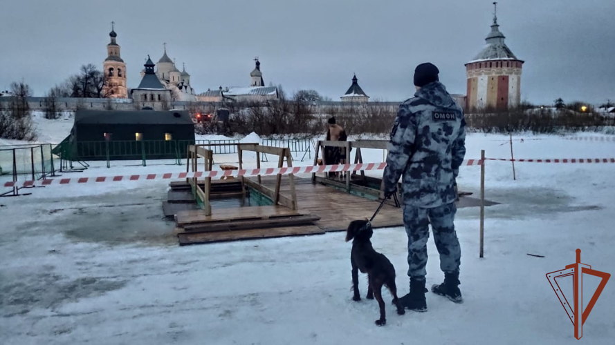 Безопасность празднования Крещения Господня обеспечили военнослужащие и сотрудники Северо-Западного округа Росгвардии