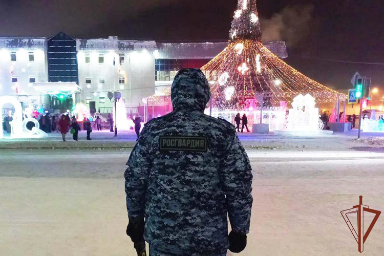 Росгвардия обеспечила безопасность в новогоднюю ночь на Урале (видео)