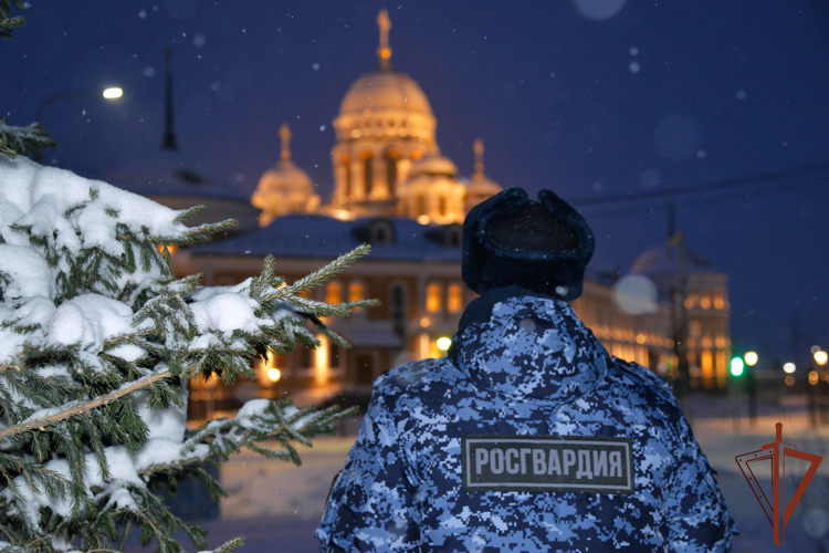 Росгвардейцы обеспечили  безопасность  праздника Рождества Христова на Урале