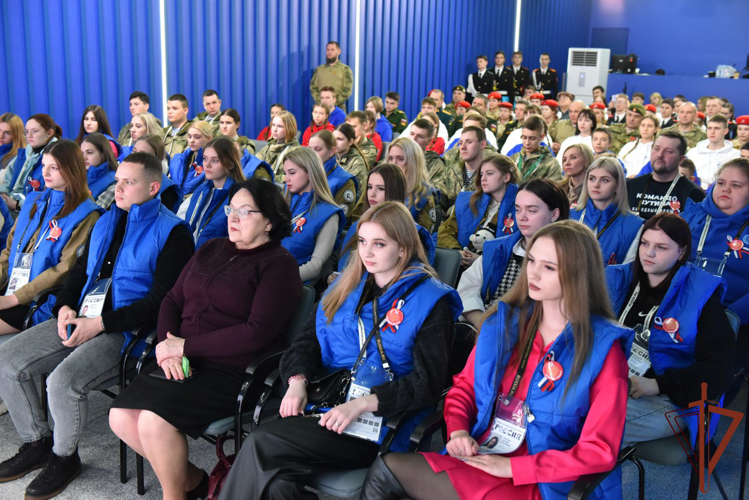 Герой России полковник полиции Андрей Фроленков принял участие в Международной выставке-форуме «Россия»