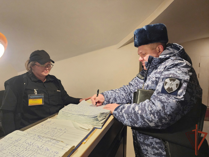 Сотрудники Росгвардии обеспечили правопорядок на территории Санкт-Петербурга и Ленинградской области в Рождество