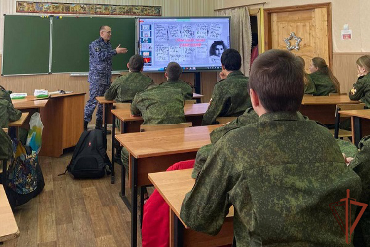 Росгвардейцы продолжают участвовать в мероприятиях ко Дню снятия блокады Ленинграда в Центральной России