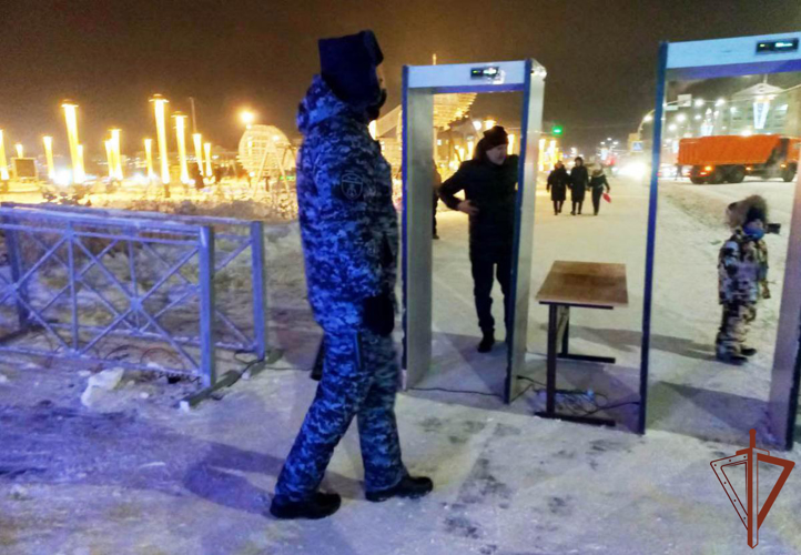 Росгвардия обеспечила безопасность в новогоднюю ночь на Урале (видео)