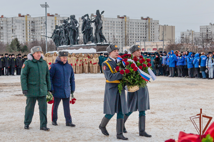 Росгвардейцы в Санкт-Петербурге почтили память погибших при прорыве блокады Ленинграда