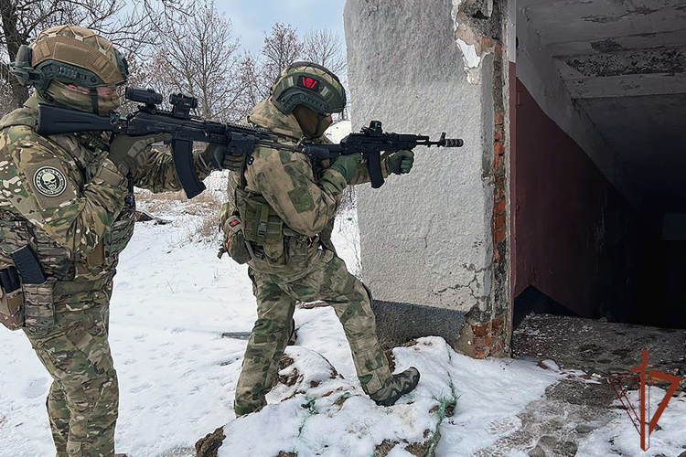Росгвардия обнаружила тайник украинских вооруженных формирований в Запорожской области (ВИДЕО)