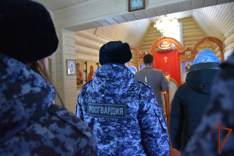 Росгвардейцы из Приволжья приняли участие в праздничных богослужениях