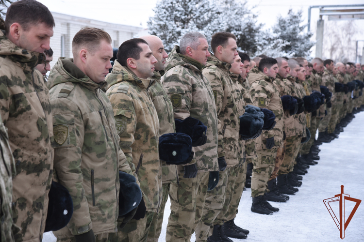 Специалистов инженерной службы Росгвардии поздравили в Грозном
