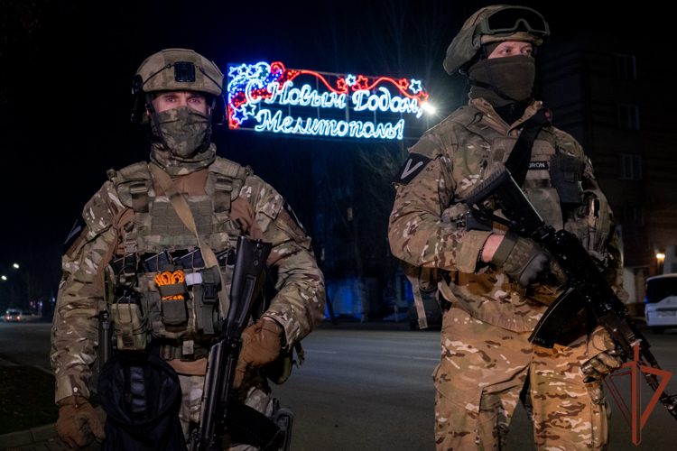 Росгвардия обеспечивает безопасность новогодних и рождественских праздников в Запорожской и Херсонской области