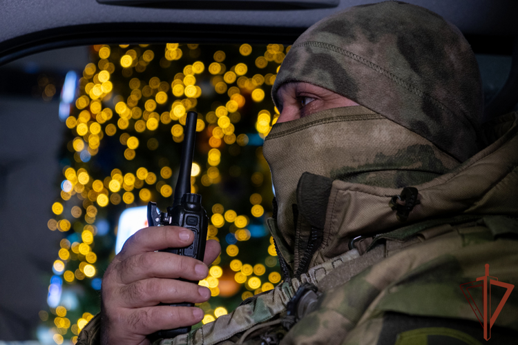 Росгвардия обеспечивает безопасность новогодних и рождественских праздников в Запорожской и Херсонской области