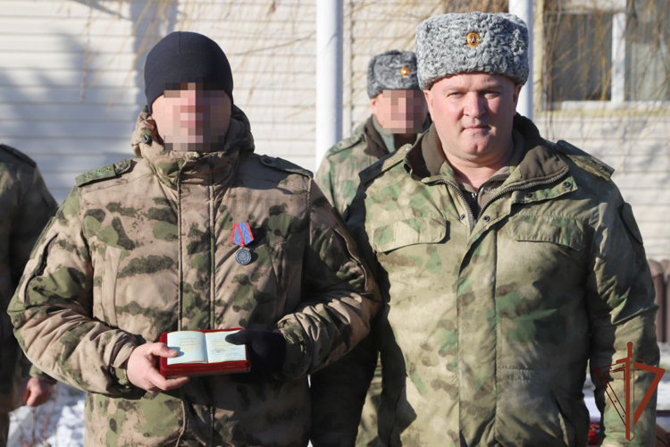 Сотрудников ОМОН «Авангард» поздравили в ОГВ(с) с завершением служебной командировки на Северном Кавказе 
