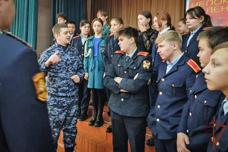 В Сибири росгвардейцы приняли участие в памятных мероприятиях, посвященных 80-летию полного освобождения Ленинграда от фашистской блокады