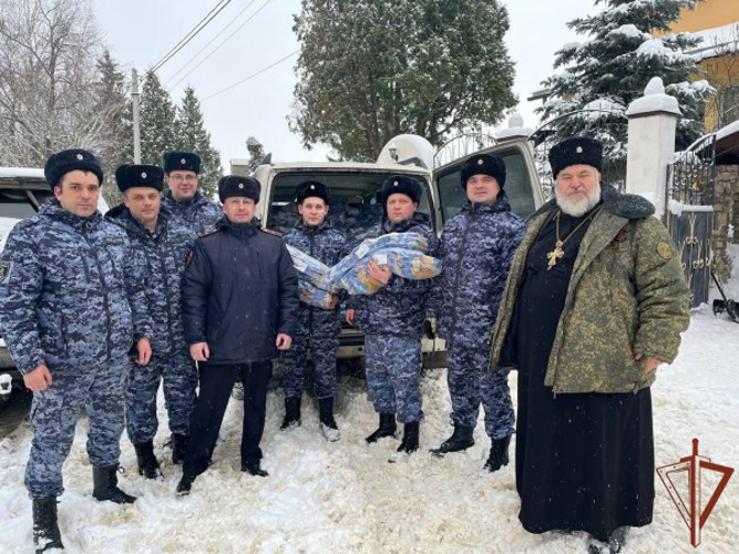 Росгвардейцы организовали сбор гуманитарной помощи в Подмосковье для бойцов в районе проведения СВО
