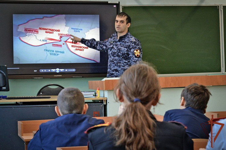 Приуроченные к годовщине со дня прорыва блокады Ленинграда мероприятия прошли в Сибирском округе Росгвардии