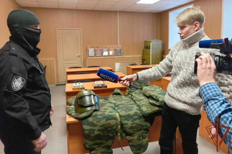 Росгвардия провели мероприятия ко дню подразделений по взаимодействию со СМИ в восточных регионах страны