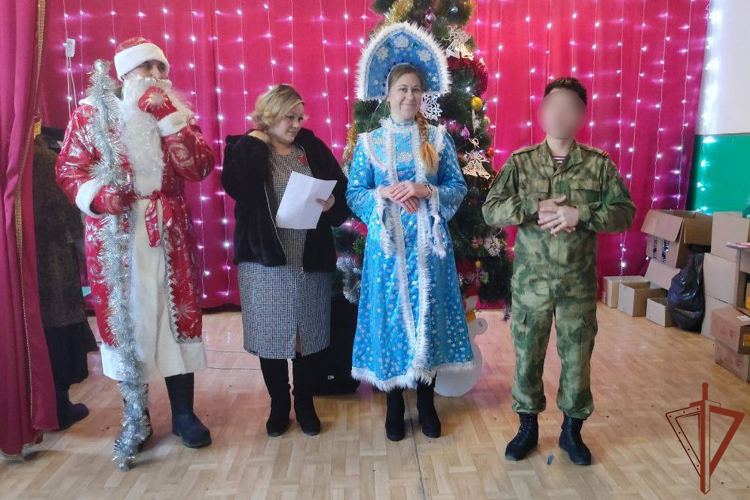 Всероссийская новогодняя акция Росгвардии завершилась в ДНР ​ 