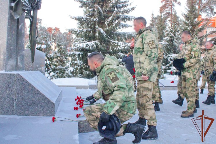 В Ленинградской области росгвардейцы отметили 30-летие разведроты «Беркут»