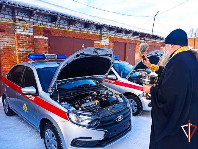 Росгвардейцам вручили ключи от новых служебных автомобилей в Марий Эл