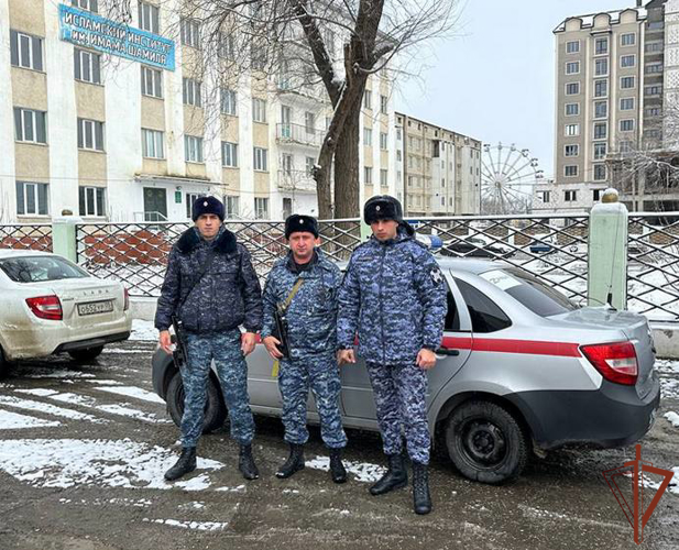 Росгвардейцы ликвидировали возгорание на охраняемом объекте в Дагестане