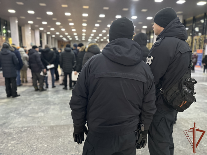 Росгвардейцы обеспечили безопасность во время встречи детей из Белгородской области