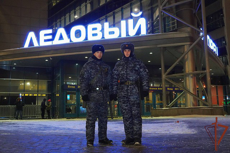 Петербургские росгвардейцы обеспечили безопасность матча Континентальной хоккейной лиги 