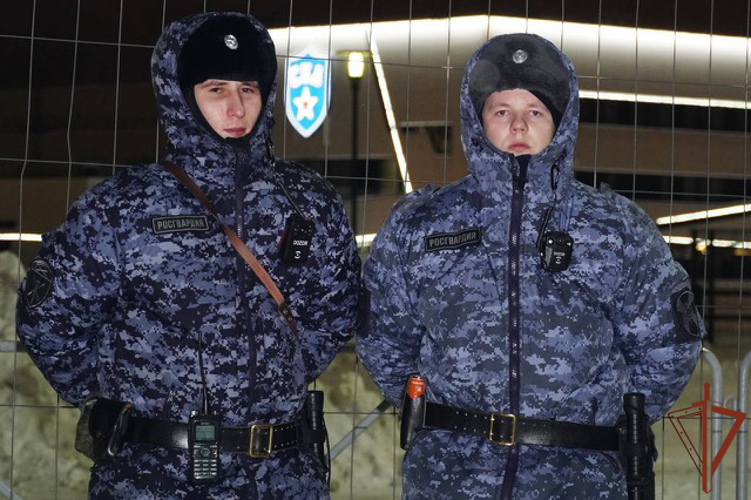 Петербургские росгвардейцы обеспечили безопасность матча Континентальной хоккейной лиги 